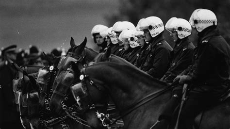 Call for inquiry into miners’ strike ‘Battle of Orgreave’ – Channel 4 News