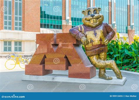 Goldy Gopher Mascot at the University of Minnesota Editorial Image - Image of facade, structure ...