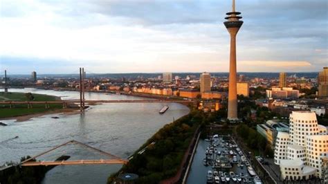 236 Skyline Düsseldorf Stock Video Footage - 4K and HD Video Clips | Shutterstock