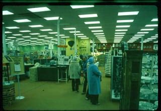 The Promenade Mall in Lewiston, Maine (1980) : r/nostalgia