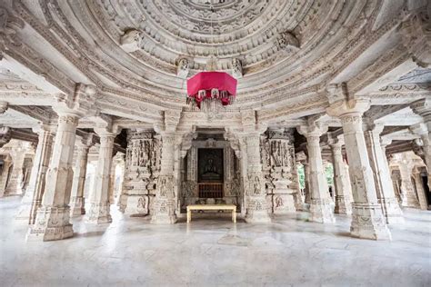 Ranakpur Jain Temple in Rajasthan - Itt is the 77 wonders of the world