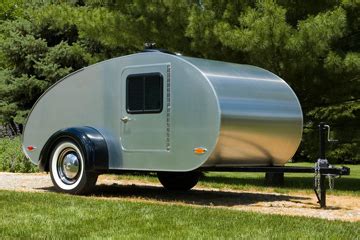 Are aerodynamic trailers cheaper to tow than boxy ones? | HowStuffWorks