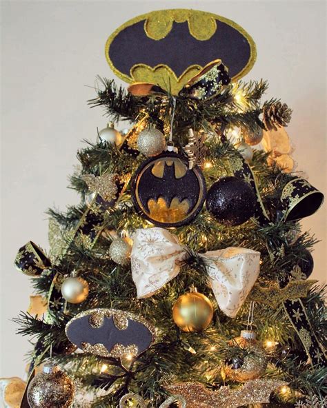 Batman Christmas tree | Batman christmas tree, Batman christmas, Halloween wreath