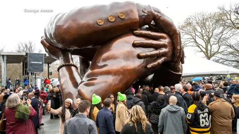 New Boston MLK statue 'Embrace,' dedicated to Martin Luther King Jr and ...