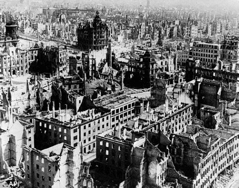 Death toll in Second World War Dresden bombing was 25,000, commission finds | Daily Mail Online