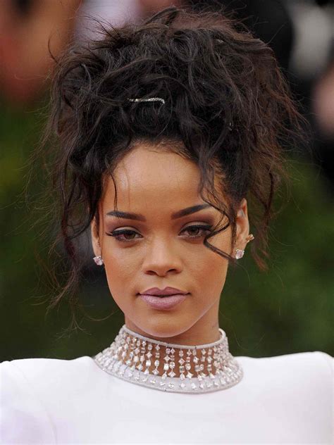 Rihanna's Best Hairstyles and Cuts Through the Years