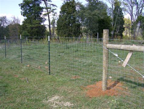 BUILD WOVEN WIRE FENCE - THE FENCE | Farm fence, Wire fence, Field fence