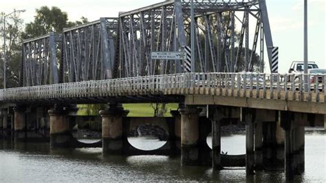 Yarrawonga-Mulwala bridge green route supporter tactics questioned in Federation Council survey ...