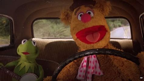 Fozzie Bear and Kermit the Frog perform N.W.A.'s Express Yourself | KUTV