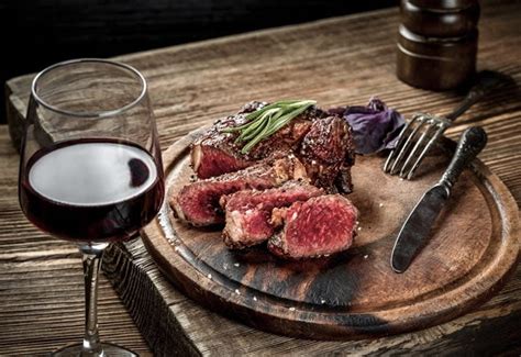 The Best Merlot Food Pairing Ideas (With Wine Styles & Taste Notes)