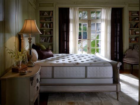 Stearns & Foster Heidi mattress in luxury firm with a 2" soft latex topper