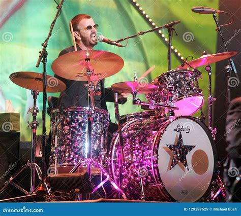 Ringo Starr Performs in Concert Editorial Stock Image - Image of richard, beatles: 129397629