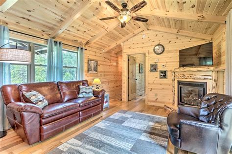 NEW! Cozy Cabin w/ Hot Tub+Deck in Hocking Hills! UPDATED 2019 - TripAdvisor - Logan Vacation Rental