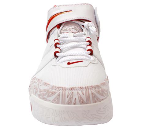 Nike Zoom LeBron II "Chamber of Fear" (2005)