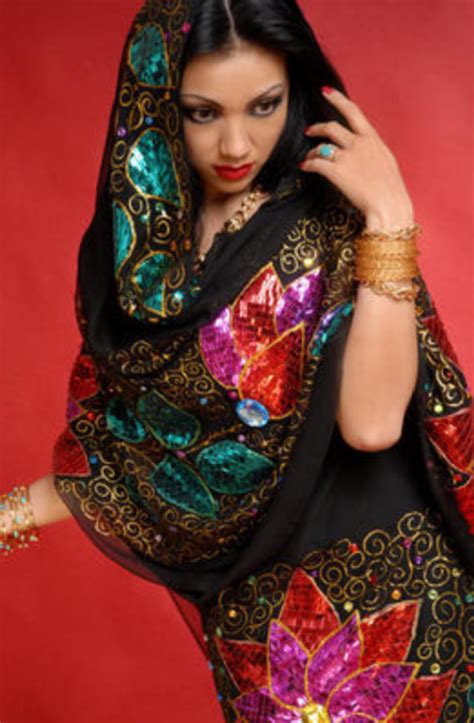 Sudanese hand painted toub , by Habab Saeed | Fashion, Colourful ...