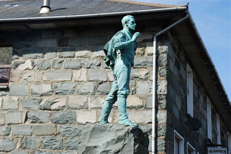 Cofeb Hedd Wyn Memorial © Alan Fryer cc-by-sa/2.0 :: Geograph Britain and Ireland