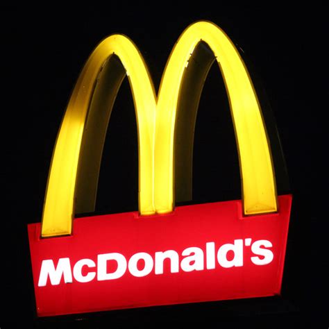 McDonald's sign © Oast House Archive :: Geograph Britain and Ireland