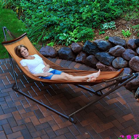 18 Comfortably Relaxing Hammocks for Spring