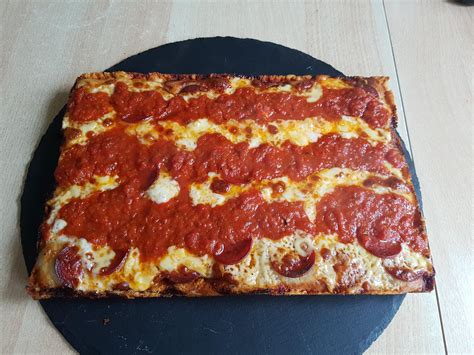 Made a detroit-style pizza again. Think this is my fav now. : Pizza