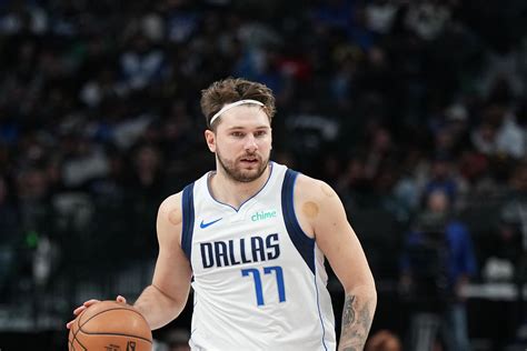 Luka Doncic injury updates: Mavericks PG playing through injuries ...