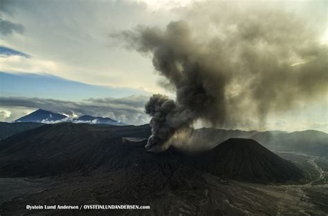 Bromo Volcano Eruption – February 2016 (2) – Øystein Lund Andersen Photography