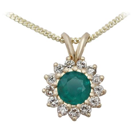 0.89 Ct Emerald and 0.63 Ct Diamond, 18 k Yellow Gold Pendant - Vintage ...