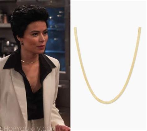 iCarly: Season 2 Episode 10 Carly's Gold Necklace | Shop Your TV