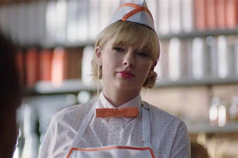 Taylor Swift's New Capital One Commercial Is Full of Easter Eggs