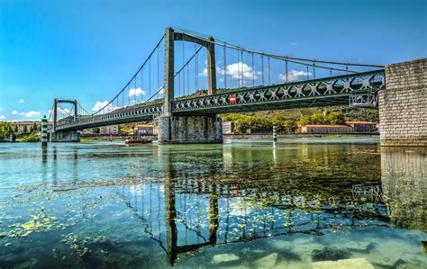 Gray Suspension Bridge · Free Stock Photo