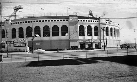 past pieces of toronto: maple leaf stadium