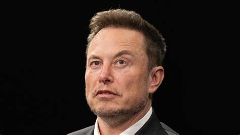 'Save your brain like a game' says Elon Musk as Neuralink plan promises to prevent 'AI ...