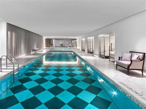 9 Awesome NYC Hotels with Pools: A Refreshing Stay Awaits!