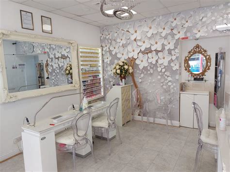 Nail Bar & Beauty Salon in Bath | American Nails & Beauty