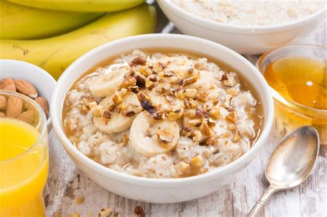 Easy healthy breakfast recipe: Baked porridge with fruit | Femina.in