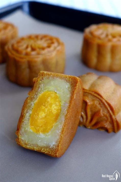 Cantonese mooncake with salted egg yolk-2 | Red House Spice