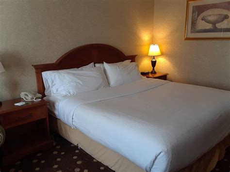 HOLIDAY INN PHILADELPHIA SOUTH-SWEDESBORO $79 ($̶9̶6̶) - Updated 2020 ...