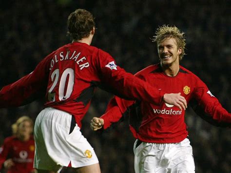 0_MANCHESTER-UNITEDS-BECKHAM-CELEBRATES-HIS-GOAL-AGAINST-BIRMINGHAM ...