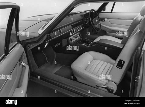 1975 Jaguar XJS interior Stock Photo - Alamy