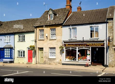 Lechlade or Lechlade-on-Thames in the southern Oxfordshire Cotswolds Stock Photo - Alamy