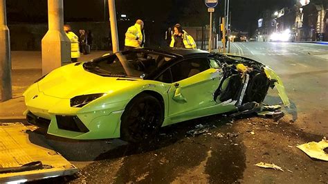 $400,000 Lamborghini Aventador crashes into city bus | Fox News