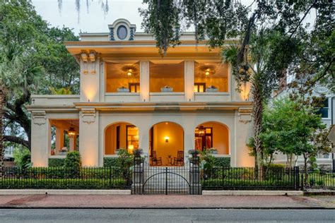 Savannah Georgia Mansion With Mahogany Interiors, Italian Renaissance Architecture | 2022 | HGTV