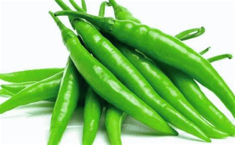 10 Health Benefits & Uses of Green Chilli | Livofy