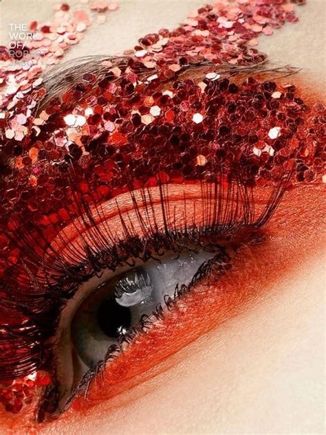 Red glitter eye makeup | Glitter eye makeup, Eye makeup, Glitter eyes