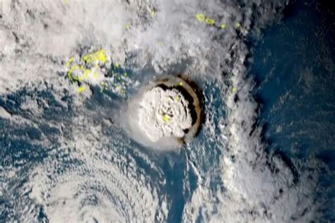 Tonga Volcanic Eruption Effects Reach Space; Researchers Say It's 'One Of The Largest ...