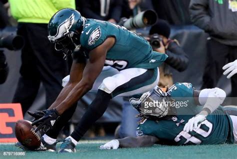 Jay Ajayi Eagles Photos and Premium High Res Pictures - Getty Images