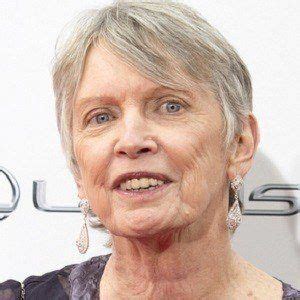 Lois Lowry - Bio, Facts, Family | Famous Birthdays