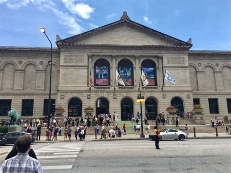 Art Institute of Chicago, Chicago, IL, USA — Zoom in museums