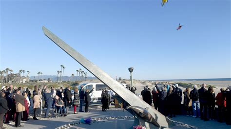 Scenes from Alaska Airlines Flight 261 memorial in Port Hueneme