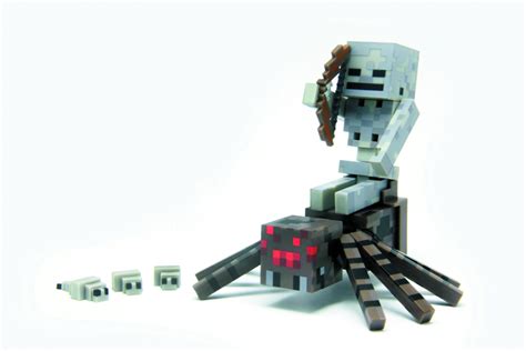 DEC142280 - MINECRAFT SPIDER JOCKEY 3IN FIG - Previews World