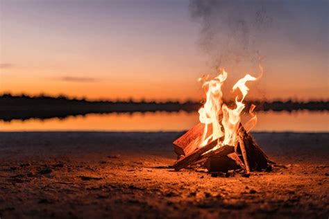 461,523 Campfire Royalty-Free Photos and Stock Images | Shutterstock